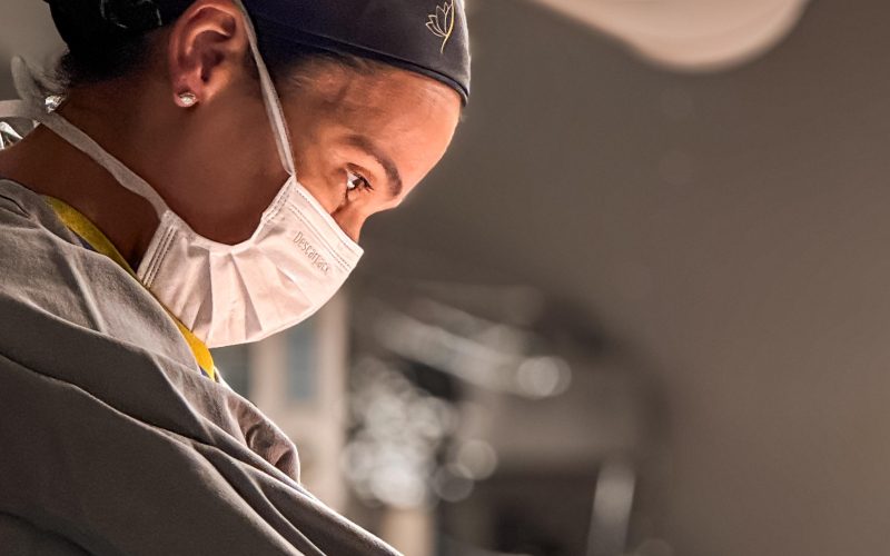 Toxina Botulínica ou Ácido Hialurônico? Entenda as Diferenças